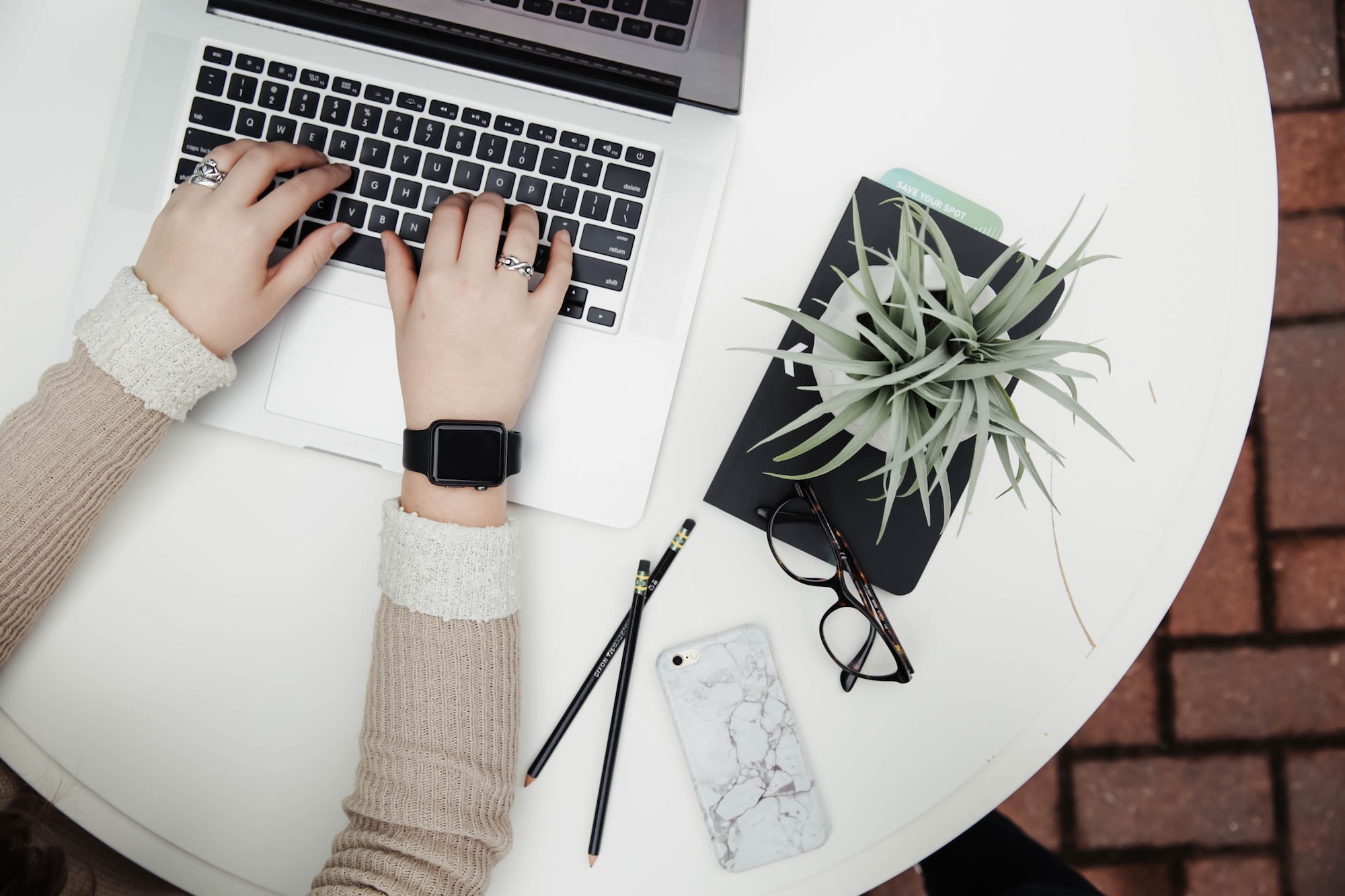 7 Ecommerce Shipping Promotions That Get Customers Across the Line shipping promotion ideas