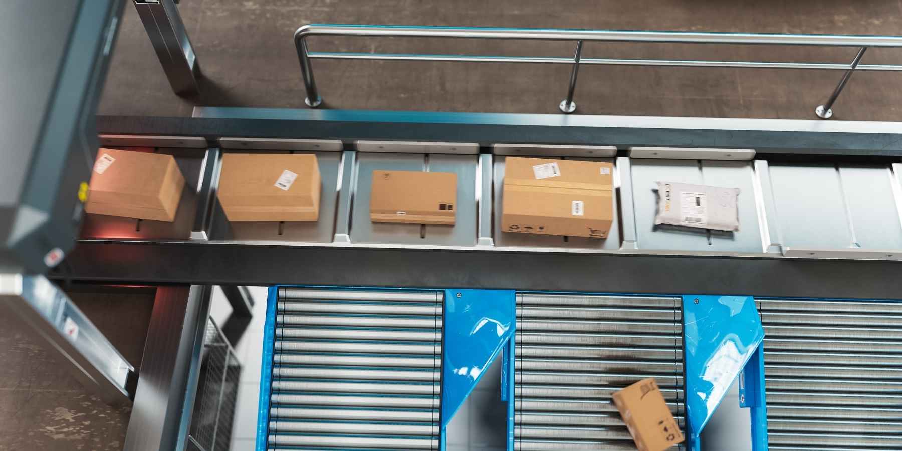 Struggling with High Shipping Costs? Here’s How Shipping Platforms Can Help Parcels in warehouse for shipping